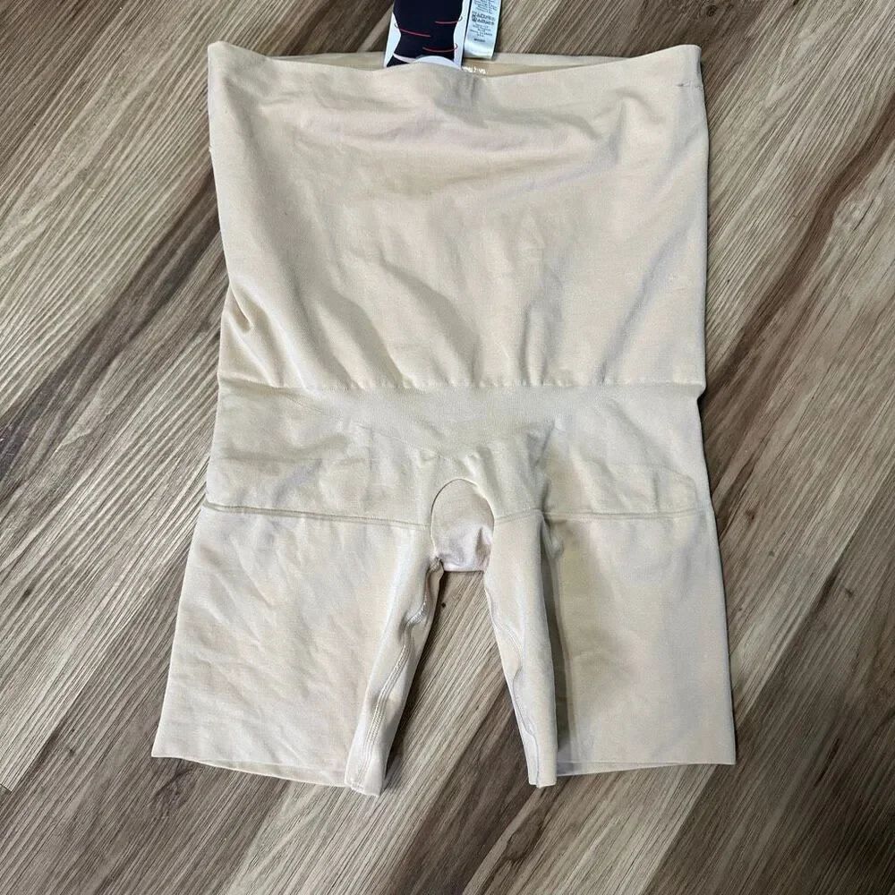 Spanx nude smoothing mid-thigh 1X shapewear shorts